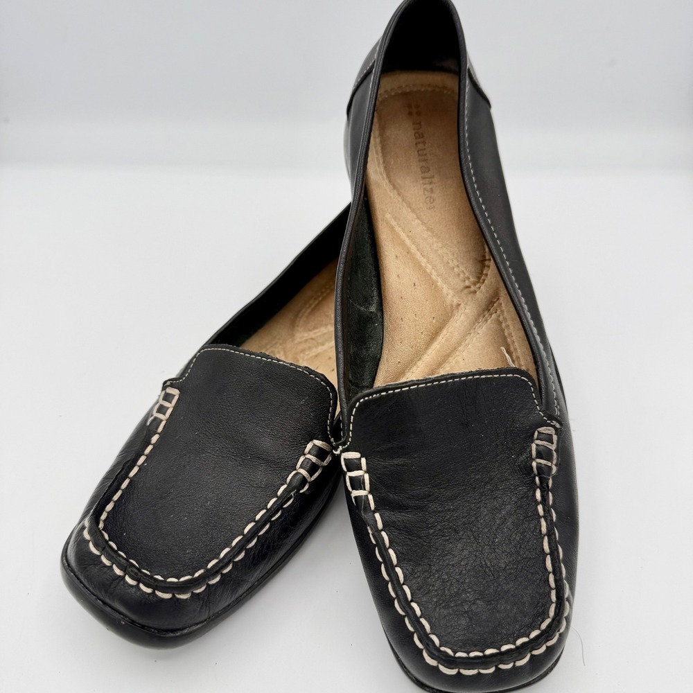 Naturalizer Century Black Leather Loafers Contrast Stitch Moc Toe Flats 8.5M